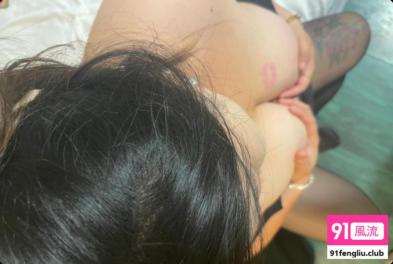 三通玩得开的年轻妹妹